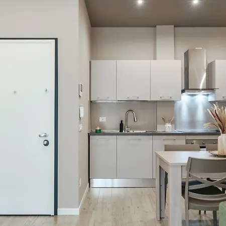 Essenza Moderna Design & Quiete بريشا