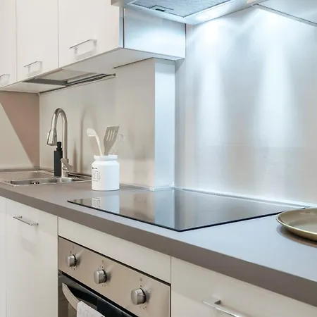 Essenza Moderna Design & Quiete Апартаменти Брешія